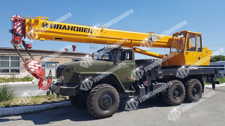 Автокран-Ивановец-25 тонн ОВОИД-2 (3).jpg